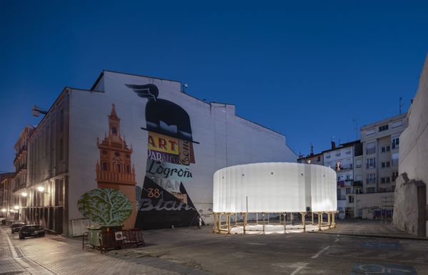 Gyűrű alakú installáció teszi biztonságosabbá a városi tereket | Air Square