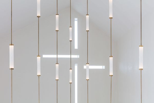 Sacral group of lamps in the Lutheran Chapel in Kastélydomb