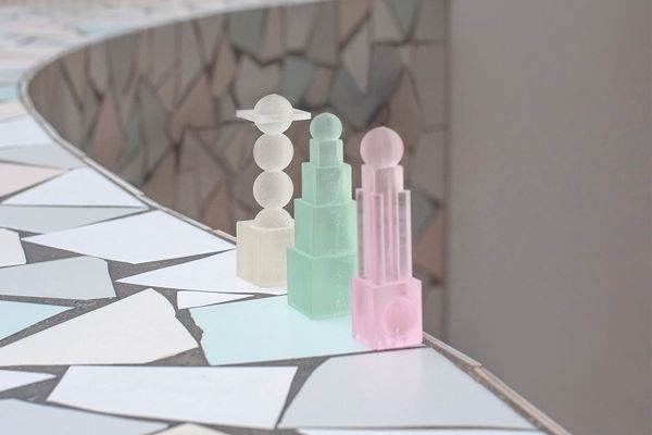 Miniature statues in a postmodern form | tetri.objects