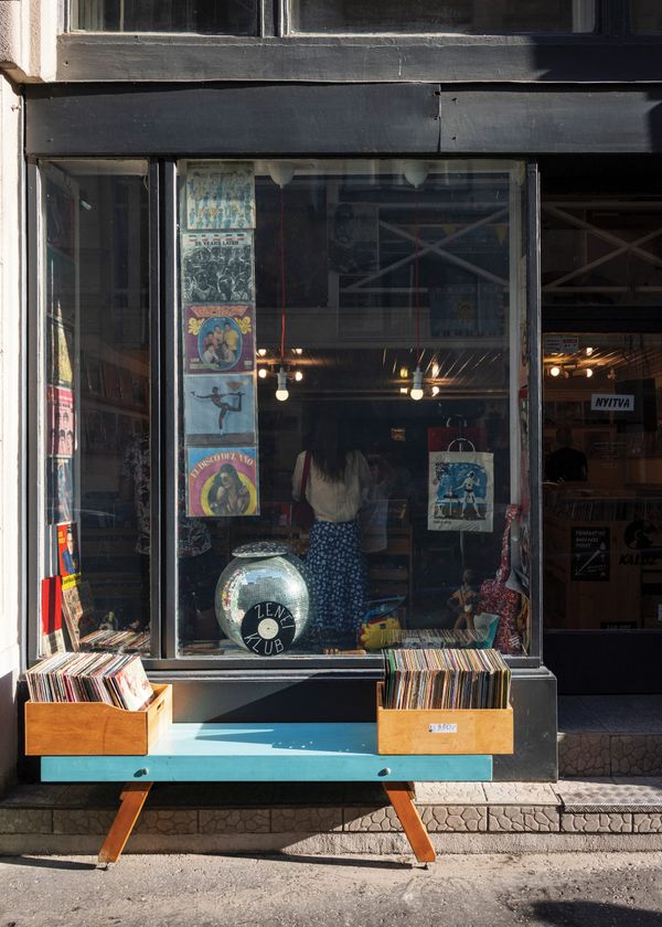 Hangok a prés alatt – bakelit után kutattunk Budapesten