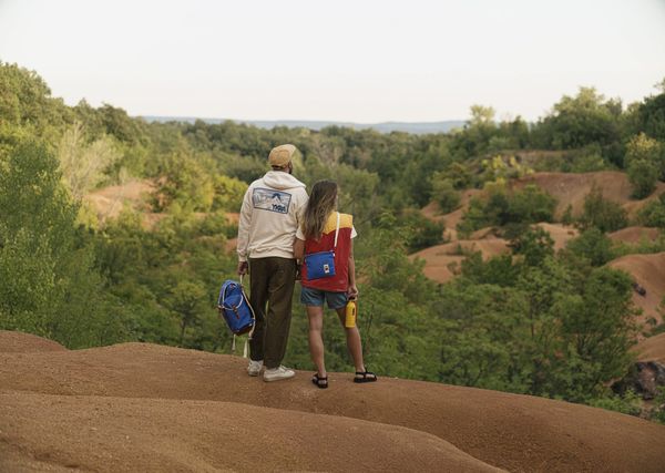 Ruházati kollekcióval bővül az YKRA