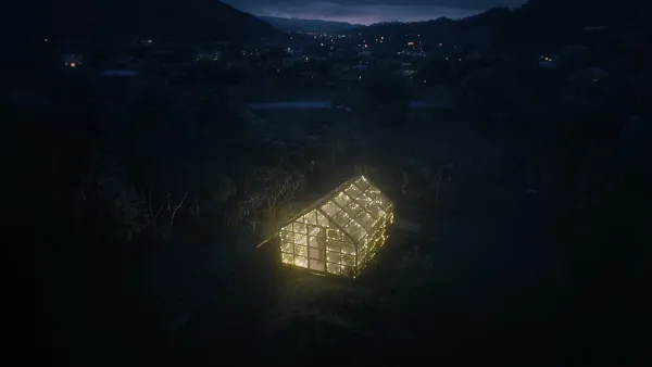 Christmas in a snow globe | Amazon’s holiday ad