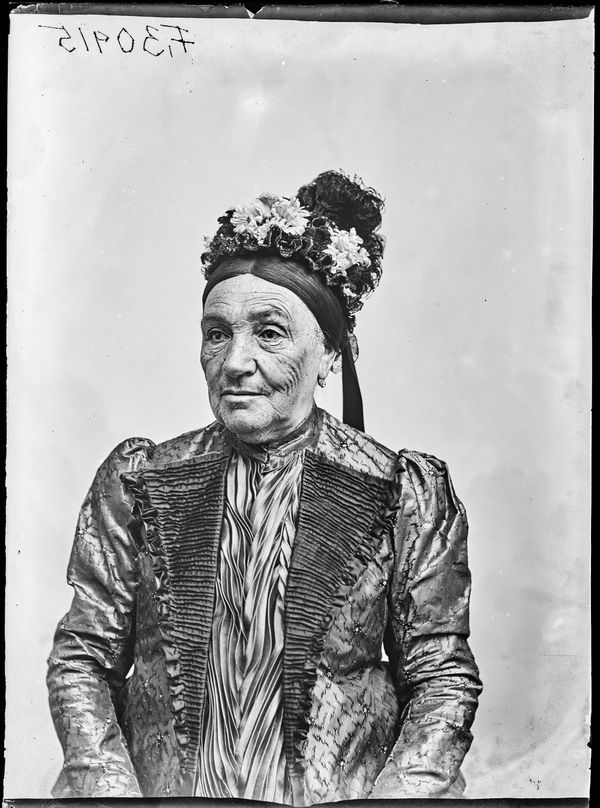 Head bonnet, tichel, chador—a pop-up exhibition on headscarves