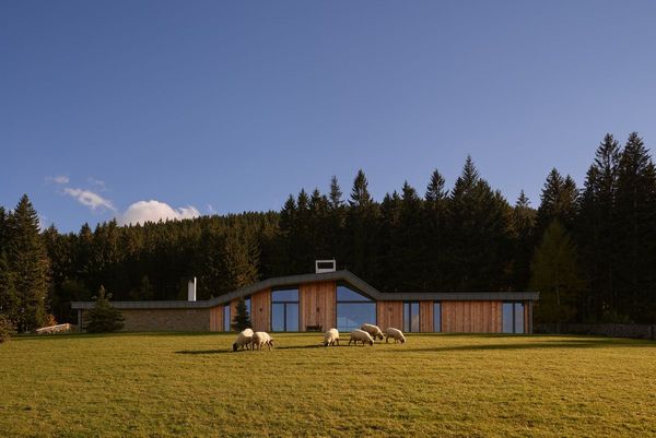How can an 18th century forest barn live on?