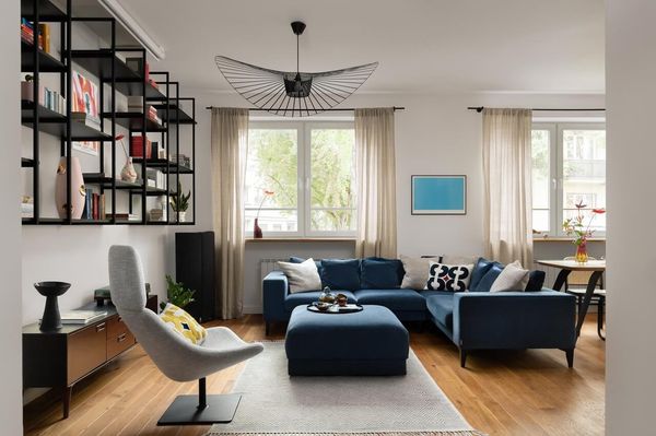 The encounter of eternal pieces in a 21st-century apartment building | PRZESTRZENIE Studio