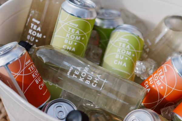 Slurping, tasting, fermenting—no need to deny it, the kombucha fever has arrived in Hungary! | Steap Tea Kombucha