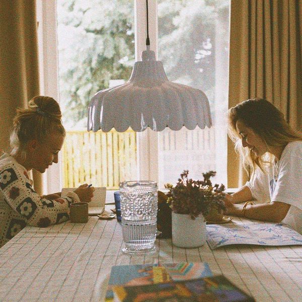 Szuvenírbe csomagolt balti báj a sallangokon túl | Ślady Szlachë