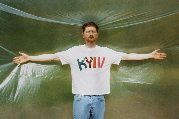 Gyárakból a divatvilágba: gyerekkorunk takarói köszönnek vissza a SAPO kollekcióiban