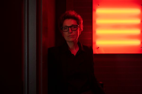 Ki mesélheti el a történelmet? – Hatalom, bűnrészesség, trauma és elhallgatás Jelena Jureša művészetében