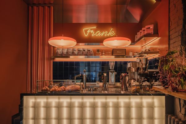 A Cute and Stylish Corner Coffe in Kyiv – Frank Café